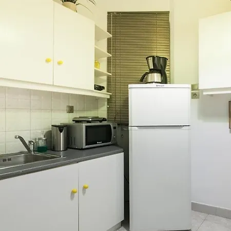 Syntagma By Livin Urbban Apartment