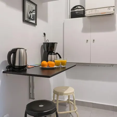 Syntagma By Livin Urbban Apartment