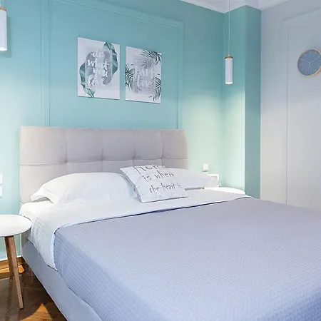 Apartment Syntagma By Livin Urbban Athens